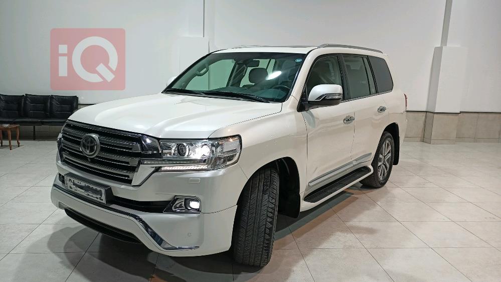 تويوتا لاندكروزر